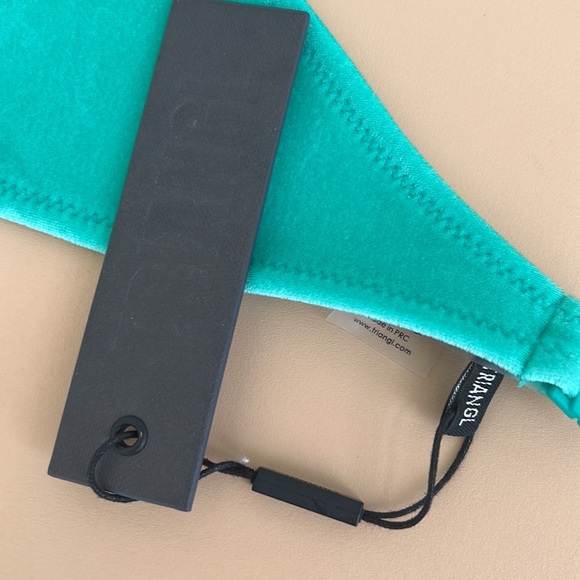 NWT Triangl Bikini top size Large - Picture 9 of 9